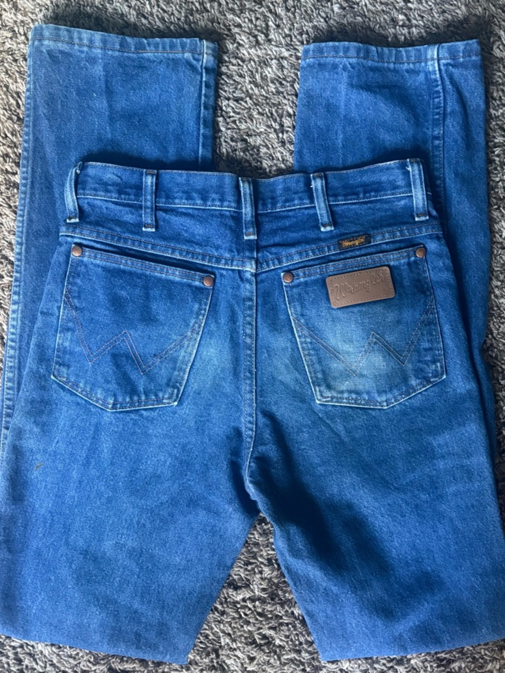 Wrangler Men's Blue Denim Jeans - Classic Straight Fit